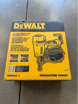 NEW DEWALT COIL SIDING AND FENCING NAILER 15 DEG 2-1/2 IN DW66C-1