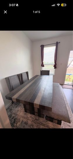 Dinning table