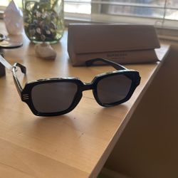 🕶️ Authentic Burberry Sunglasses – Classic Style