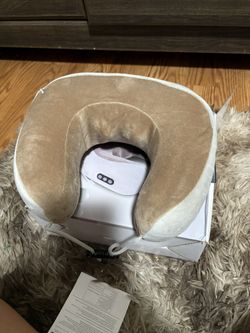 U-shaped Massage Pillow