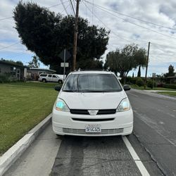 2004 Toyota Sienna