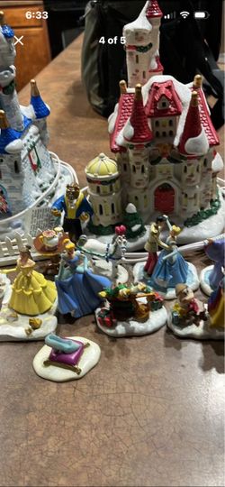 Disneyland Christmas characters