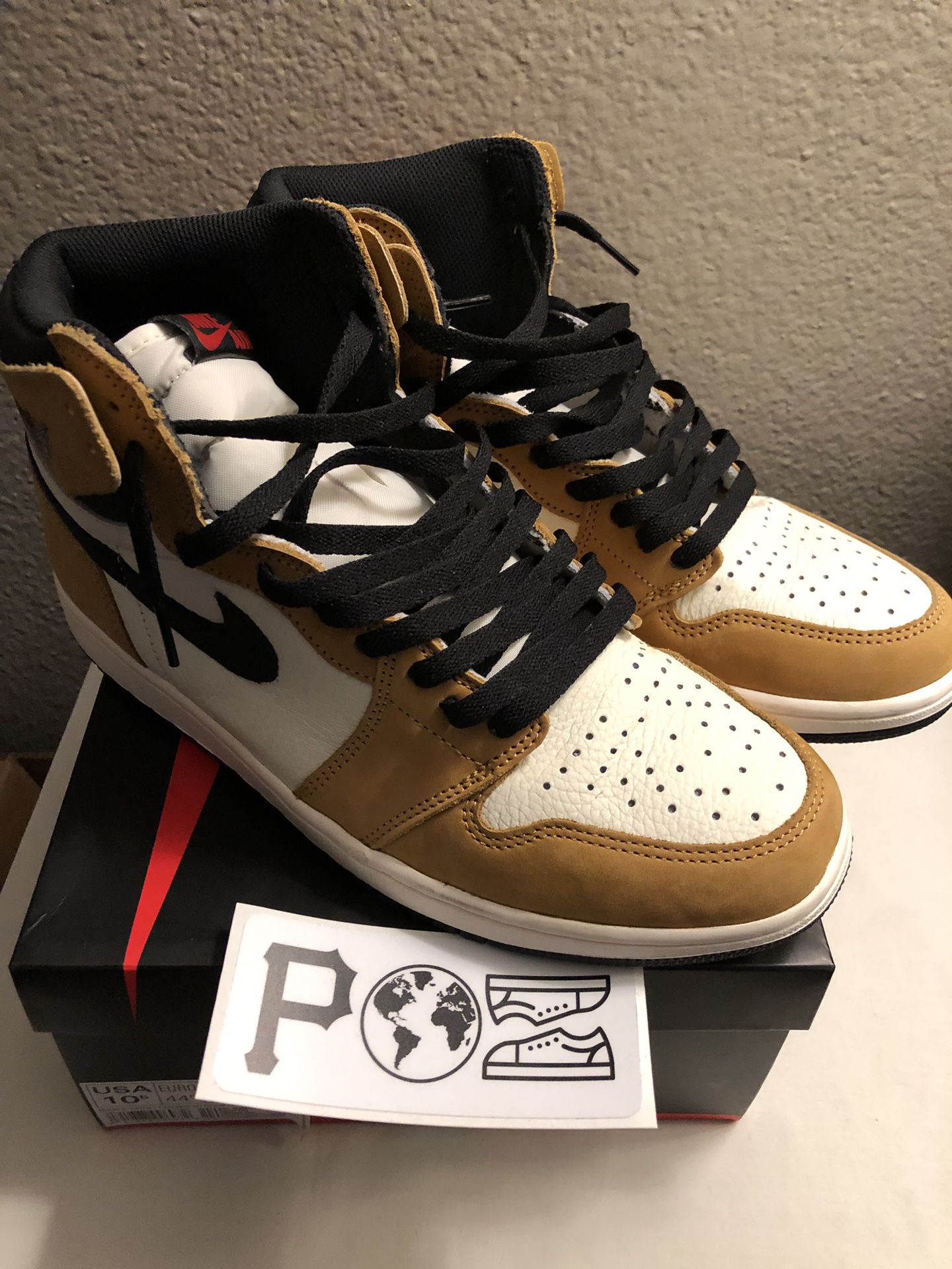 Air Jordan Retro 1 “Rookie of the year” size 10.5