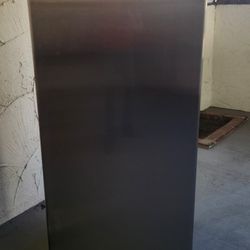 Frigidaire  Freezer / Refrigerator