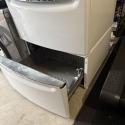 Laundry Pedestal Whirlpool White Washer and Dryer