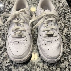 Nike Air Force Youth Size 4 White
