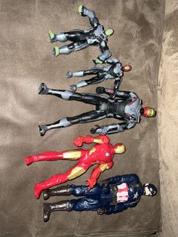 Action Figures 