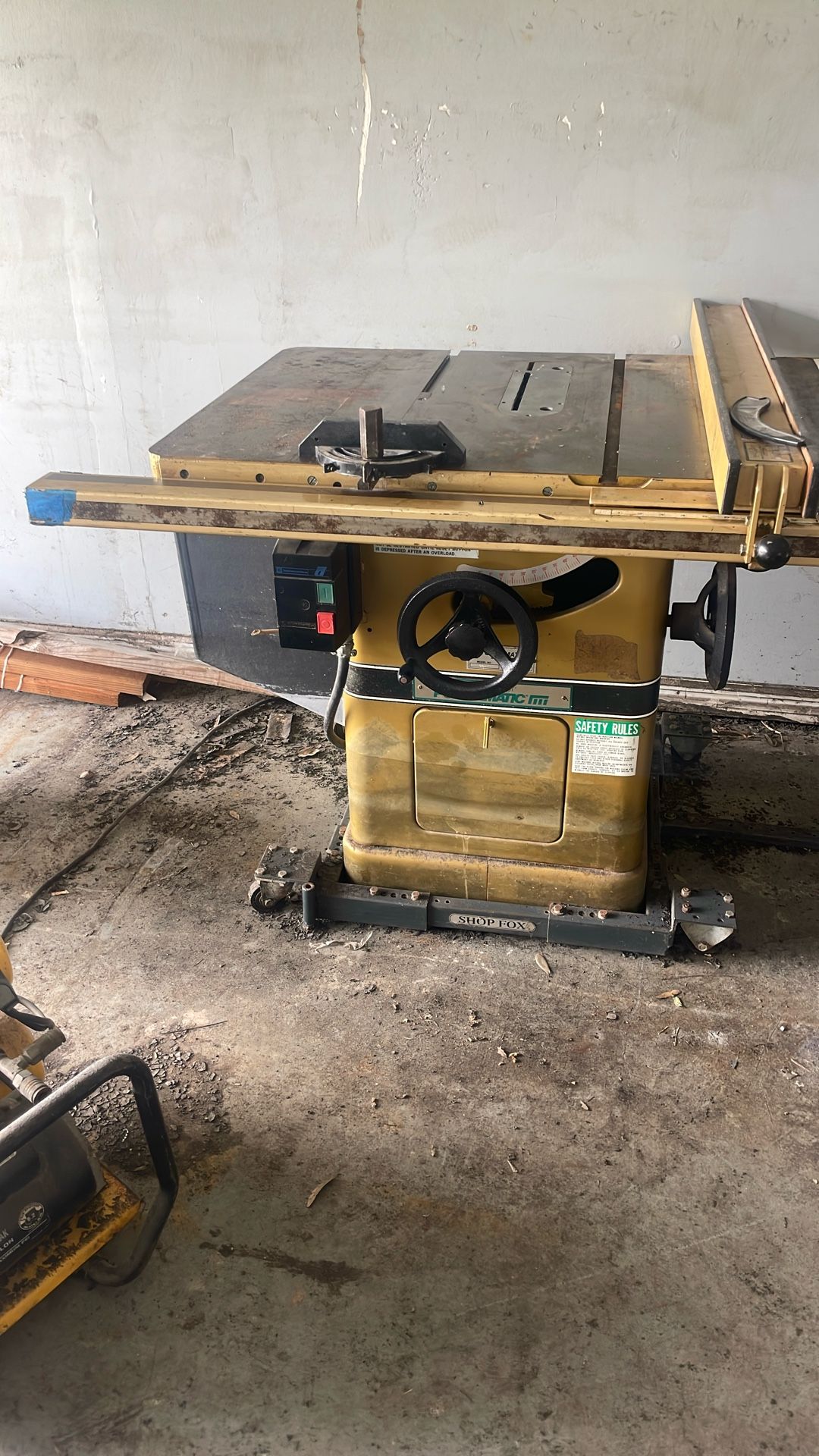 Saw all the accessories, bands, other items table saw big sale