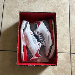 Air Jordan 3 Retro GS ‘Fire Red’ 2022