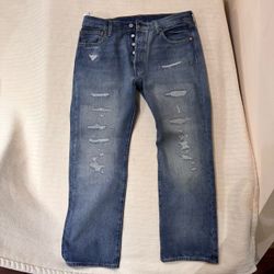🌟 Levi's 501 Distressed Button-Fly Jeans 150th