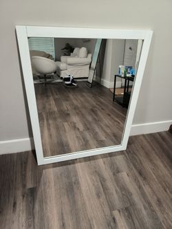 White wood mirror