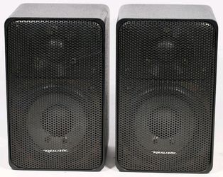 Realisti  minimum speakers new in box never used.