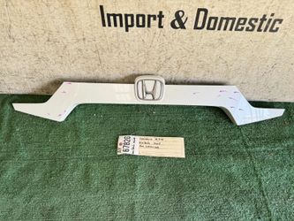 2018 - 2019 - 2020 - 2021 - 2022 HONDA ACCORD REAR TRUNK LID TRIM MOLDING OEM AY67826