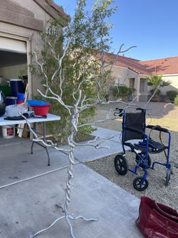 Metal Tree Heavy Duty Indoor Outdoor