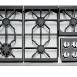 Wolf Stainless Steel 5 Burner Natural Gas Cooktop