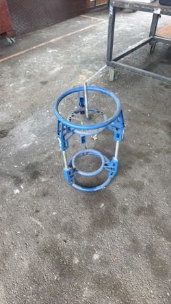 Motorcycle tire changing stand