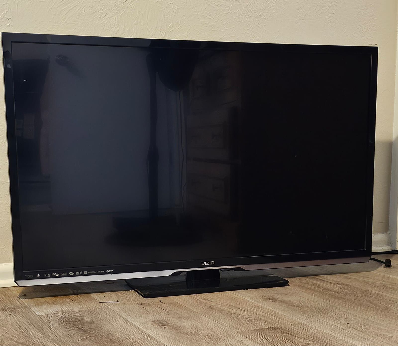 47″ Vizio M470VSE Razor LED Smart TV (1080p, 120Hz, Wi Fi)