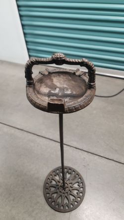 Carvers Olds Iron -Standing Ashtray