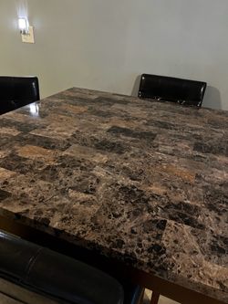 Square dinning table faux marble top with 4 chairs