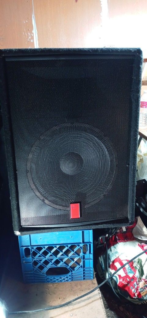 Dual Fender 1211 mkii PA speakers