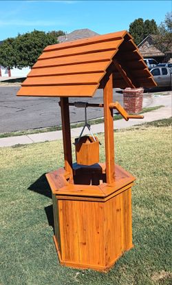 Wishing Well Planter