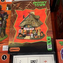 Lemax Spooky Town 