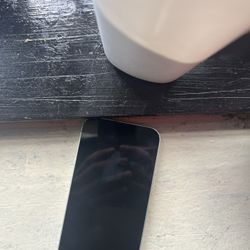 iphone 16e (brand new)