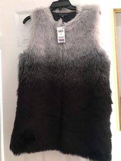 INC VEST - Sz SMALL - BLACK/GREY