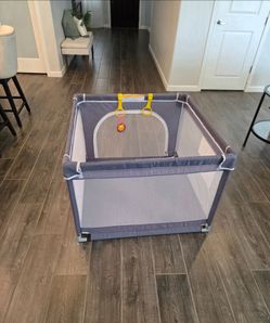 Small play pen