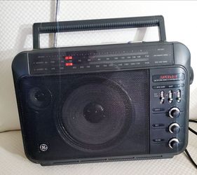 GE Superadio III 7-2887A AM/FM Vintage Radio – tested & excellent condition