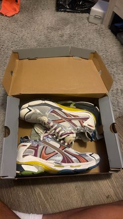 Balenciaga runners multi color