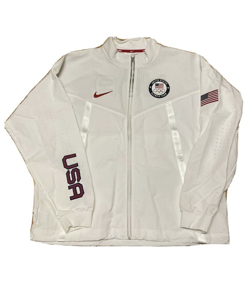  Nike Team USA Windrunner Men's Medal Stand Jacket : Clothing,  Shoes & Jewelry