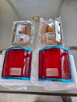 73 thru 87 chevy c10 tailight with housing