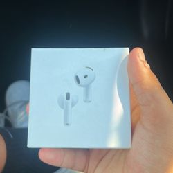 AirPod Gen 4
