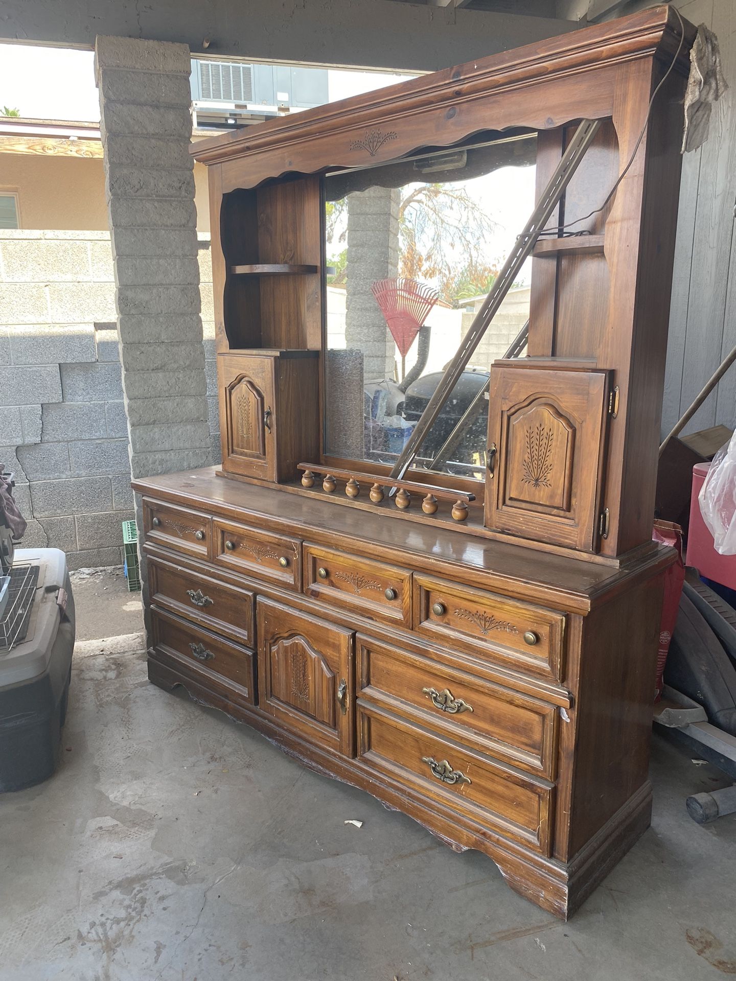 Dresser