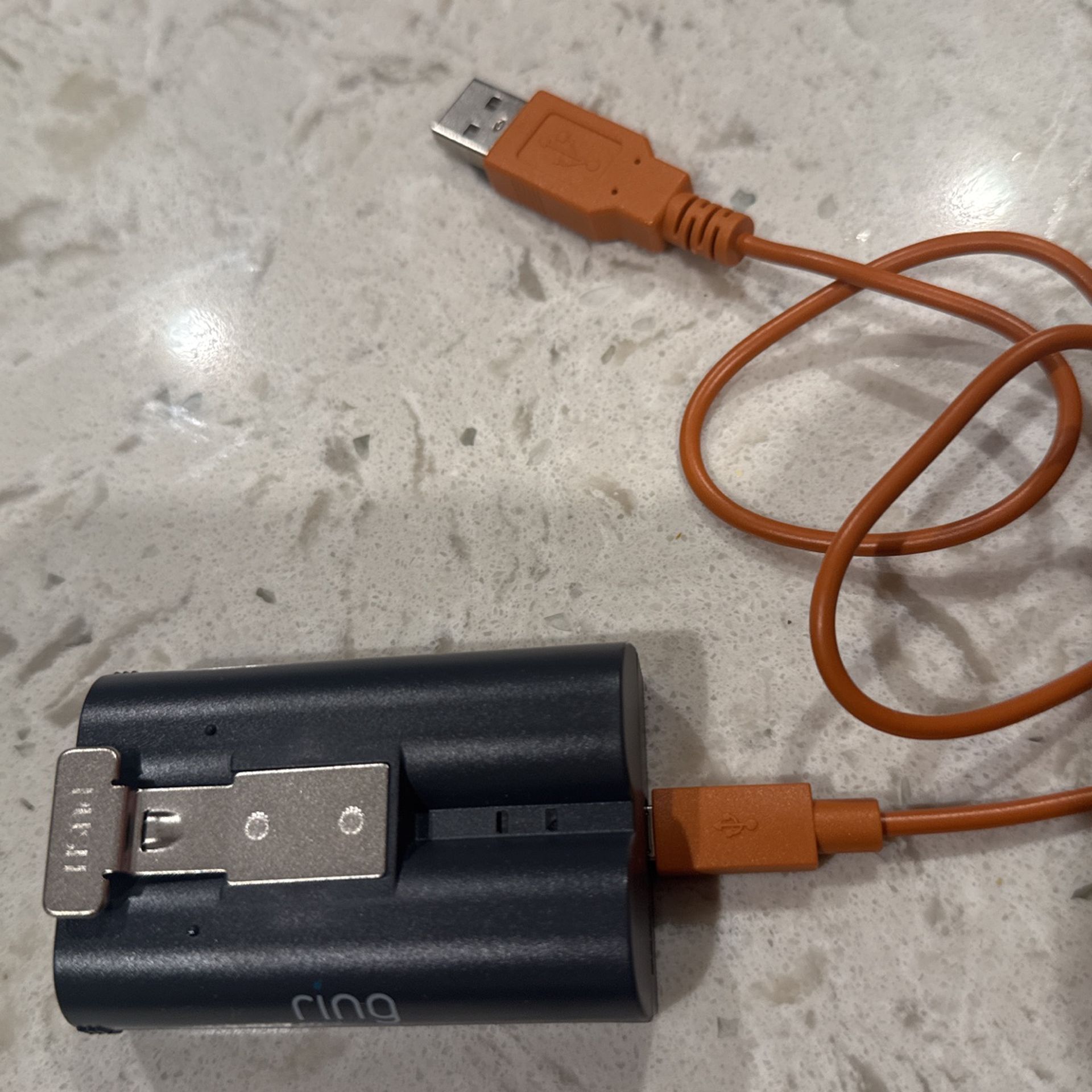 Ring Stick up Batery Rechargeable With The Charger