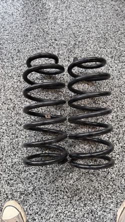 OME 2723 rear springs for 200 series Toyota Land Cruiser.
