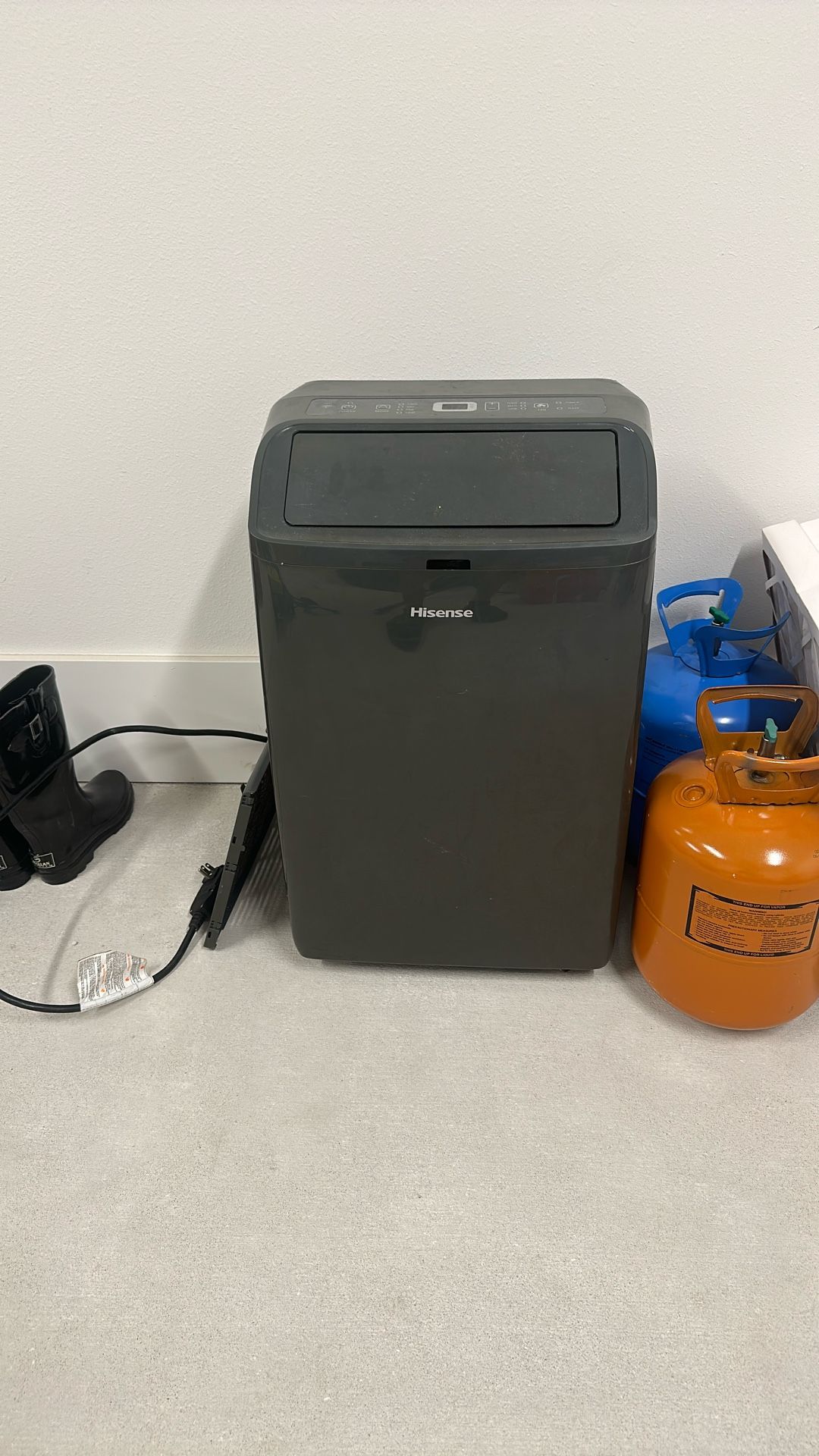 Hisense ap1022hw1gd portable AC with Heat for 550SqFt