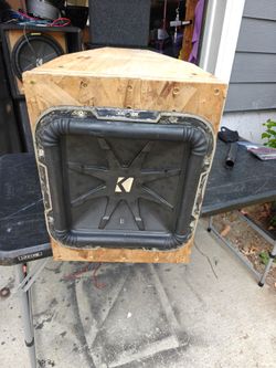 Kicker Q class 12 L7 in very custom box