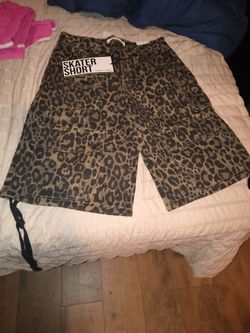 Almost famous skater short