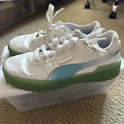 Puma Sneakers