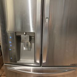 LG refrigerator