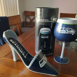  Seahawks Wine Glass & Bottle Holder