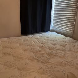 Serta Dreamhaven King Sized Mattress AND Boxspring
