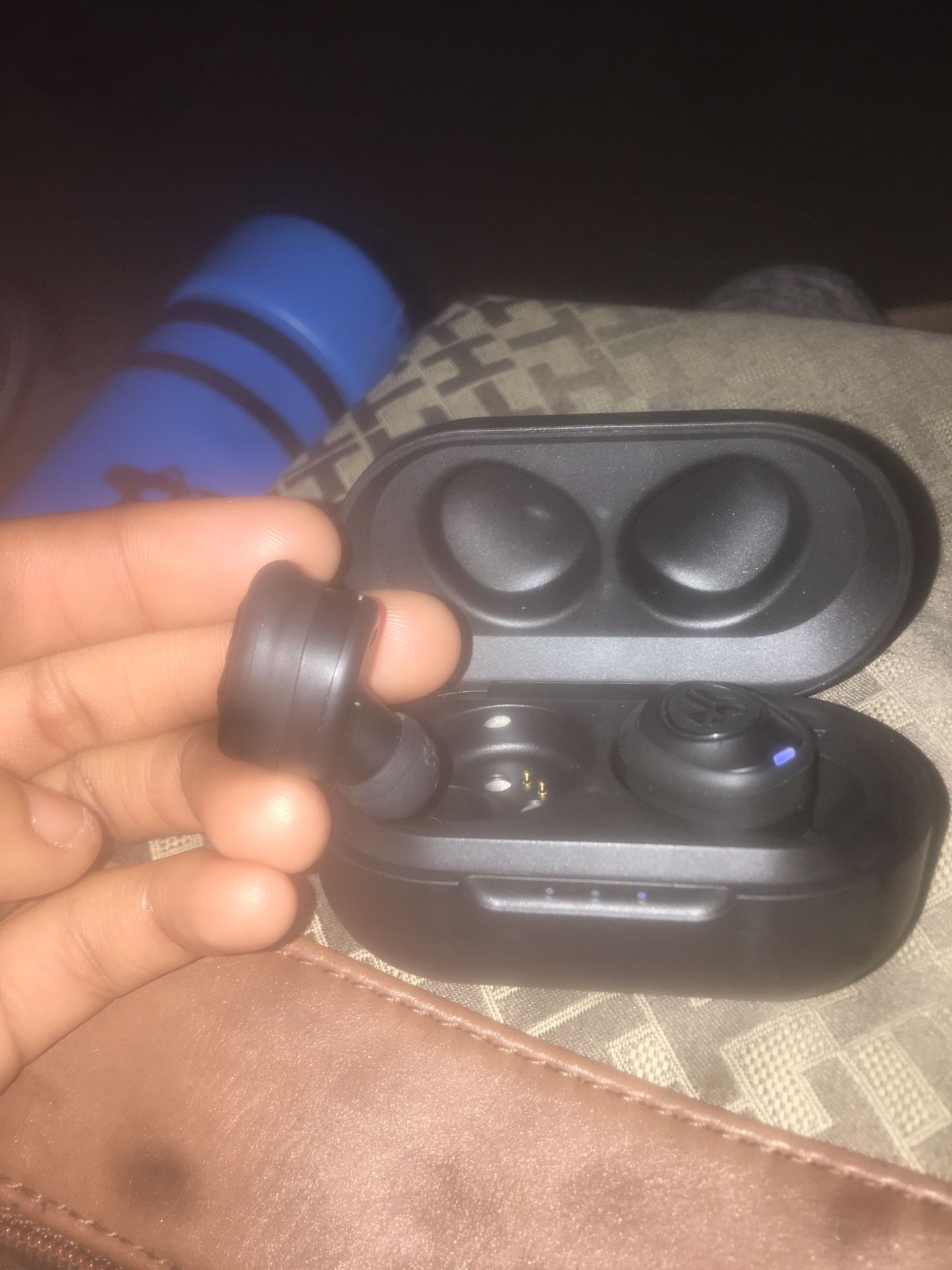 Bluetooth headphones