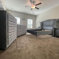 BRAND NEW  KING SIZE BED, DRESSER & NIGHTSTAND $1625! INCLUDING DELIVERY !! (QUEEN SIZE $1575!)  BRAND NEW!