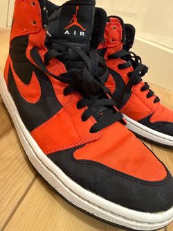 Air Jordan 1 Retro High Max Orange