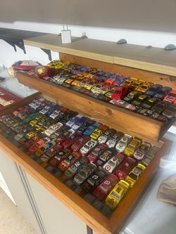 NASCAR toy cars scale 1:64