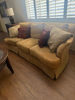 Ladlows Couch