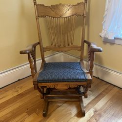 Antique Rocking Chair 